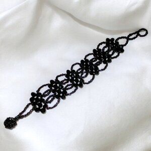 Black Seed and Faceted Beads Bracelet Lace